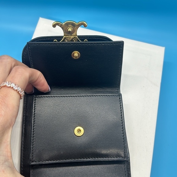 SMALL FLAP WALLET TRIOMPHE IN SHINY CALFSKIN - Picture 7 of 7